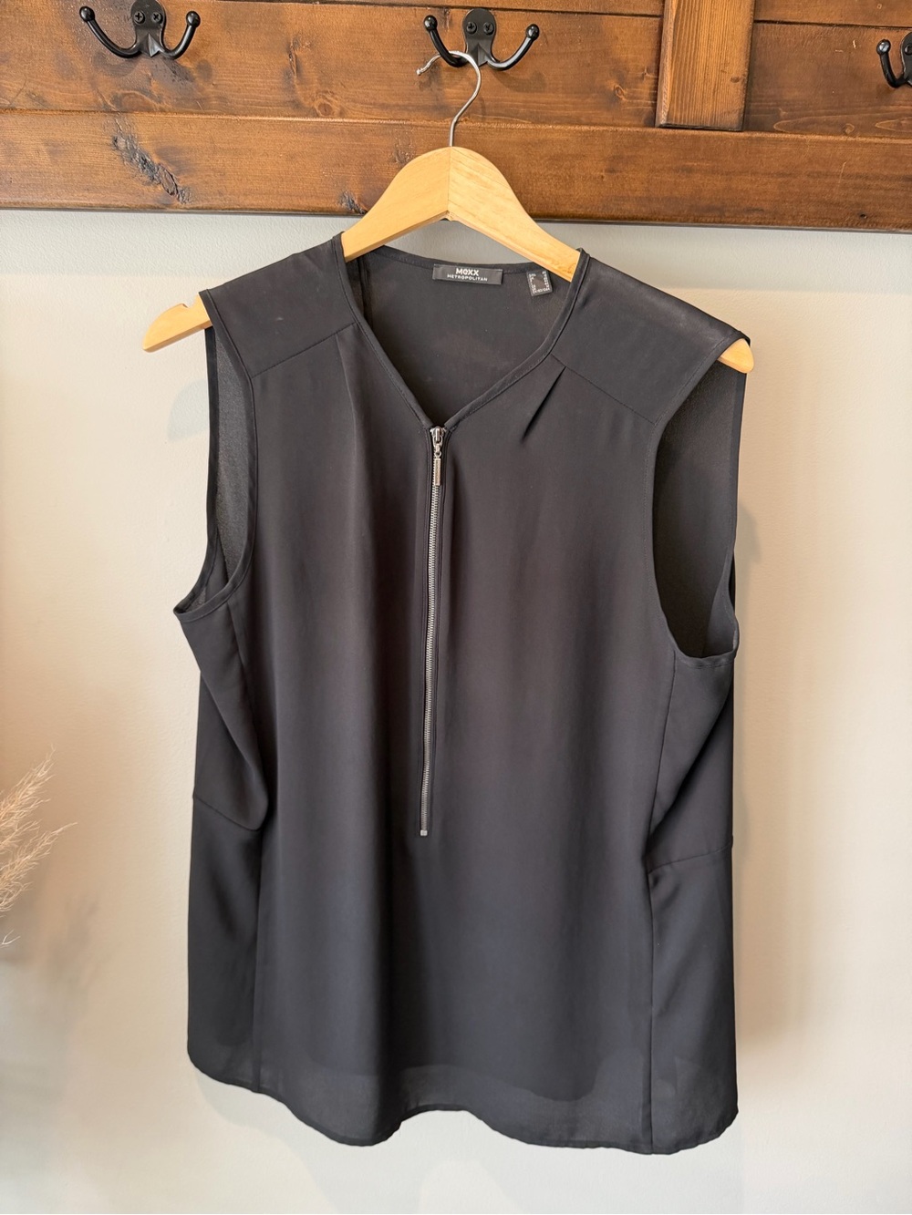 Mexx Black Sleeveless Zip-Front Camisole